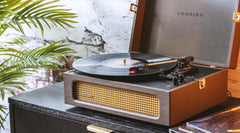 Crosley: Voyager Turntable - Cocoa - CR8017B-CO [Electronics] Electronics Crosley