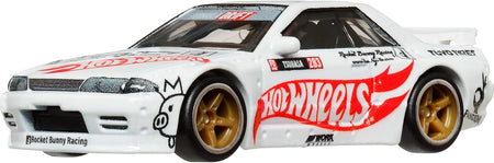 Hot Wheels: Premium Car Culture Modern Classics Nissan Skyline GT-R R32 Pandem - 1:64 Scale Toys & Games Mattel