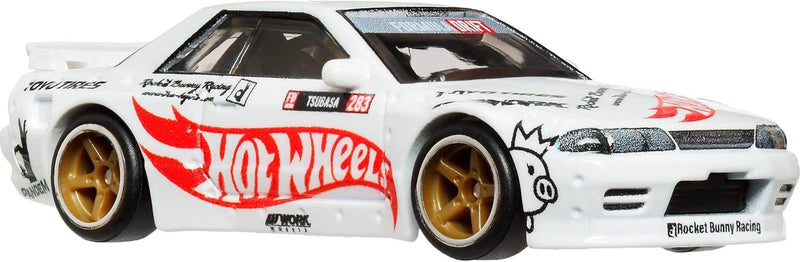 Hot Wheels: Premium Car Culture Modern Classics Nissan Skyline GT-R R32 Pandem - 1:64 Scale Toys & Games Mattel