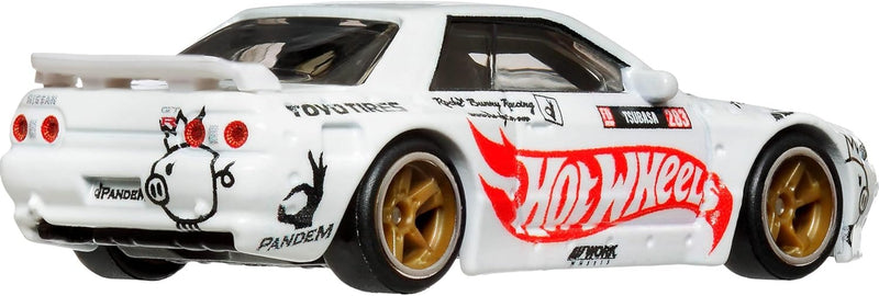 Hot Wheels: Premium Car Culture Modern Classics Nissan Skyline GT-R R32 Pandem - 1:64 Scale Toys & Games Mattel
