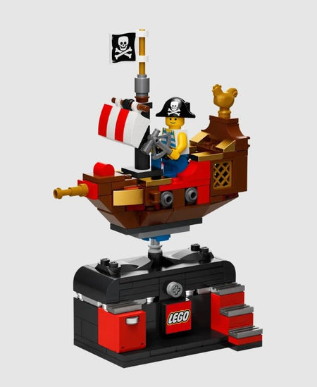 LEGO: Bricktober 2022 Pirate Adventure Ride - 950 Piece Building Kit [LEGO, #6432431] LEGO LEGO